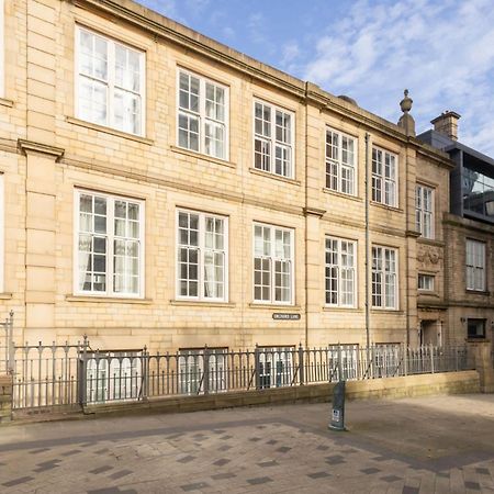 Host & Stay - City Hall View Sheffield Bagian luar foto