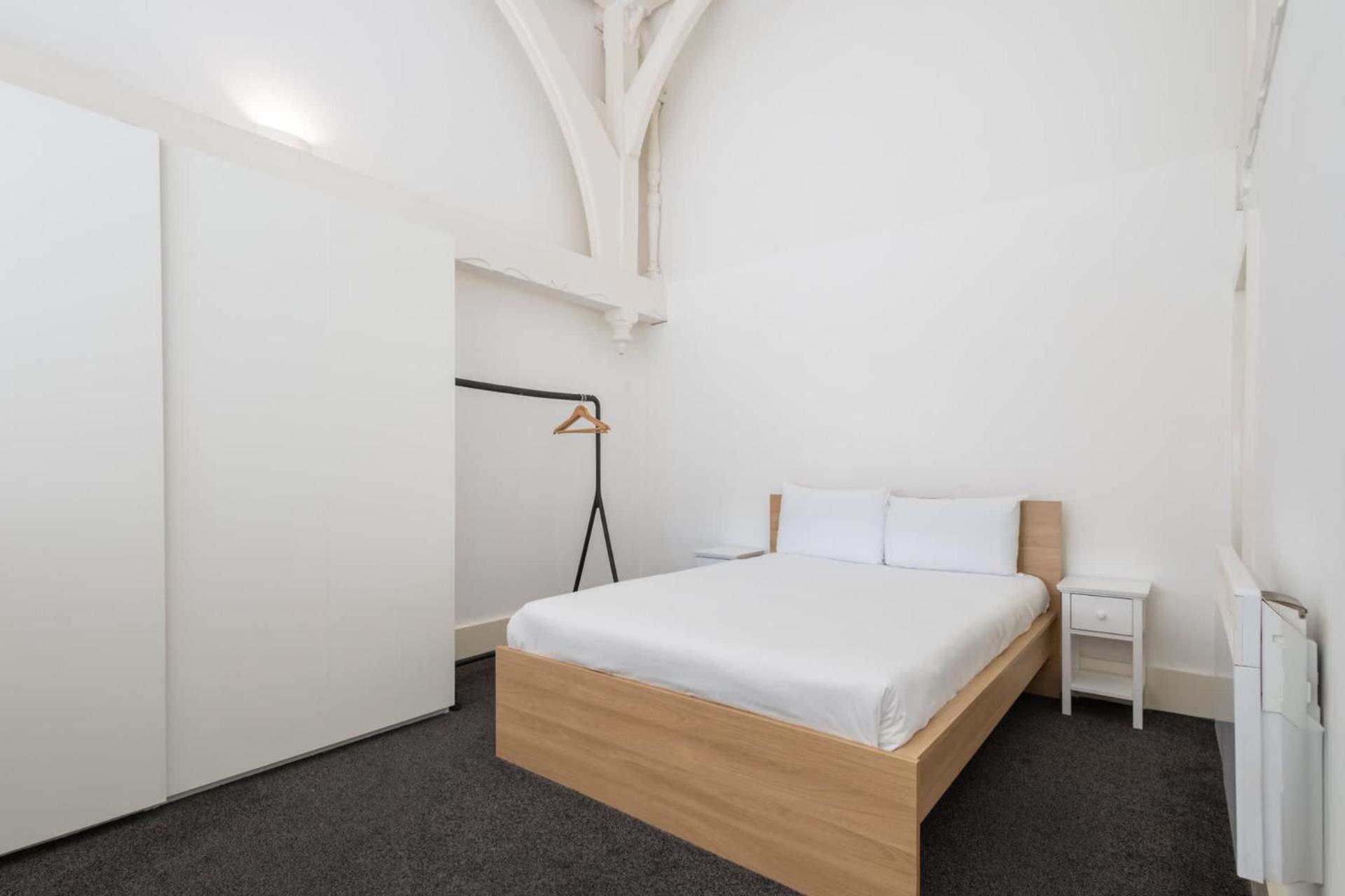 Host & Stay - City Hall View Sheffield Bagian luar foto